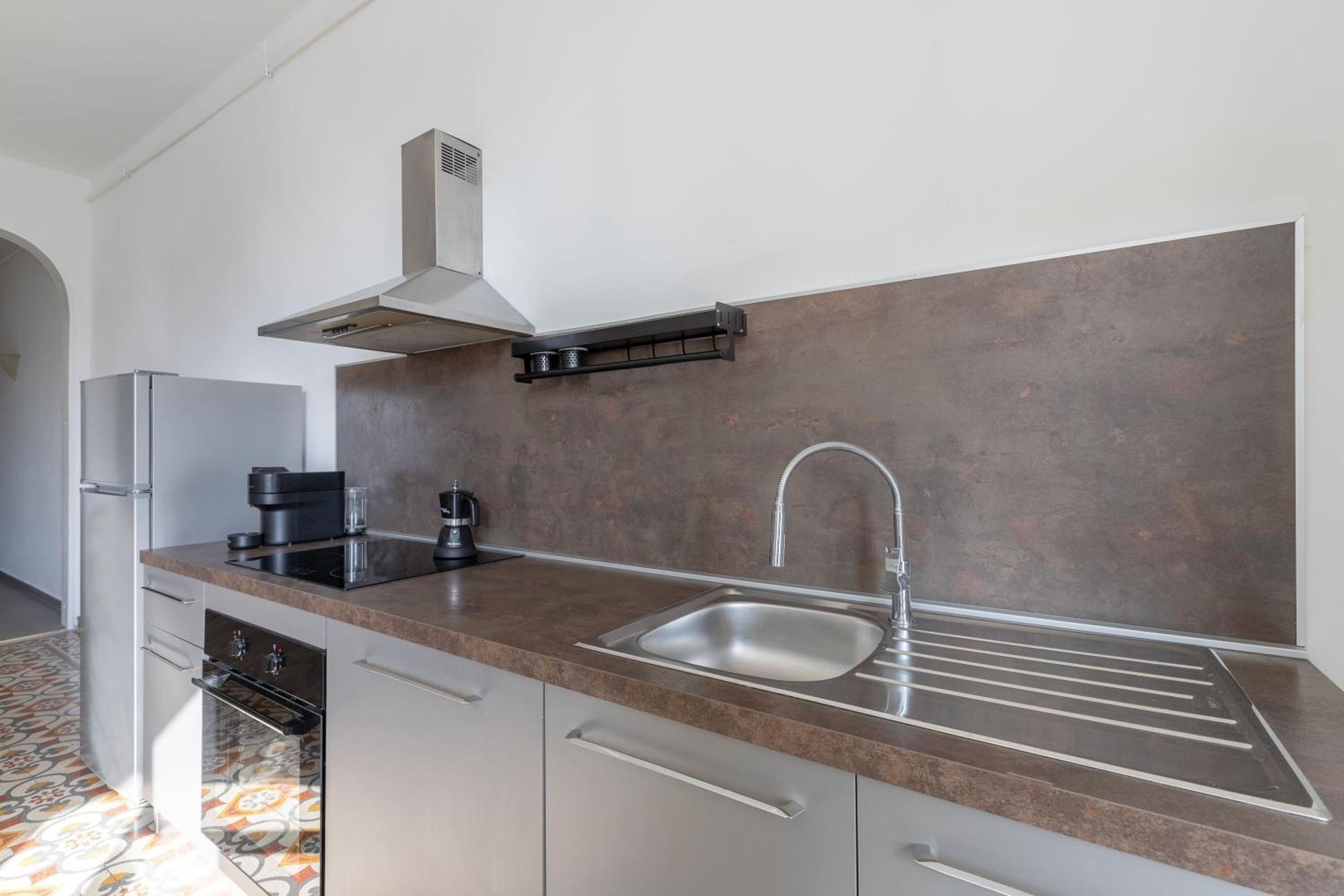 Santa Maria Novella Family In Apartment Florenz